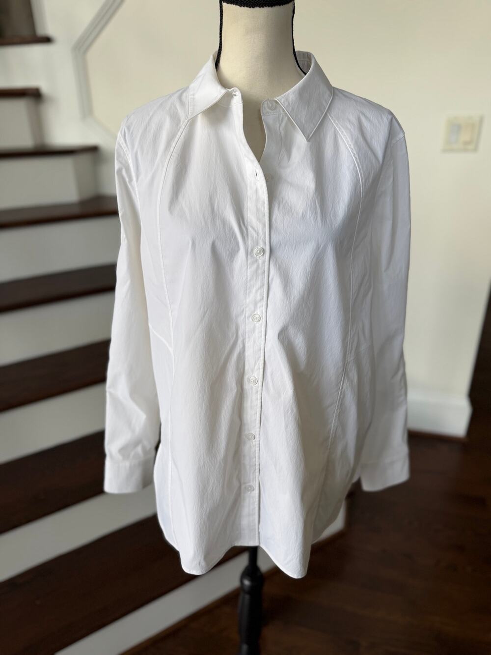 Athleta Performance Fabric Long Sleeve White Collared Button Down Shirt